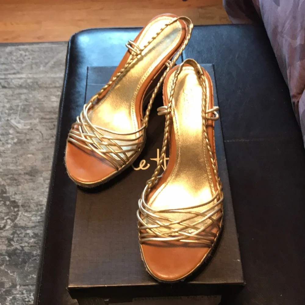 EUC Cole Haan wedge sandals. Size 8.5